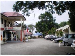 Ismah Beach Resort Masjid Tanah Buitenkant foto