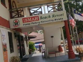 Ismah Beach Resort Masjid Tanah Buitenkant foto
